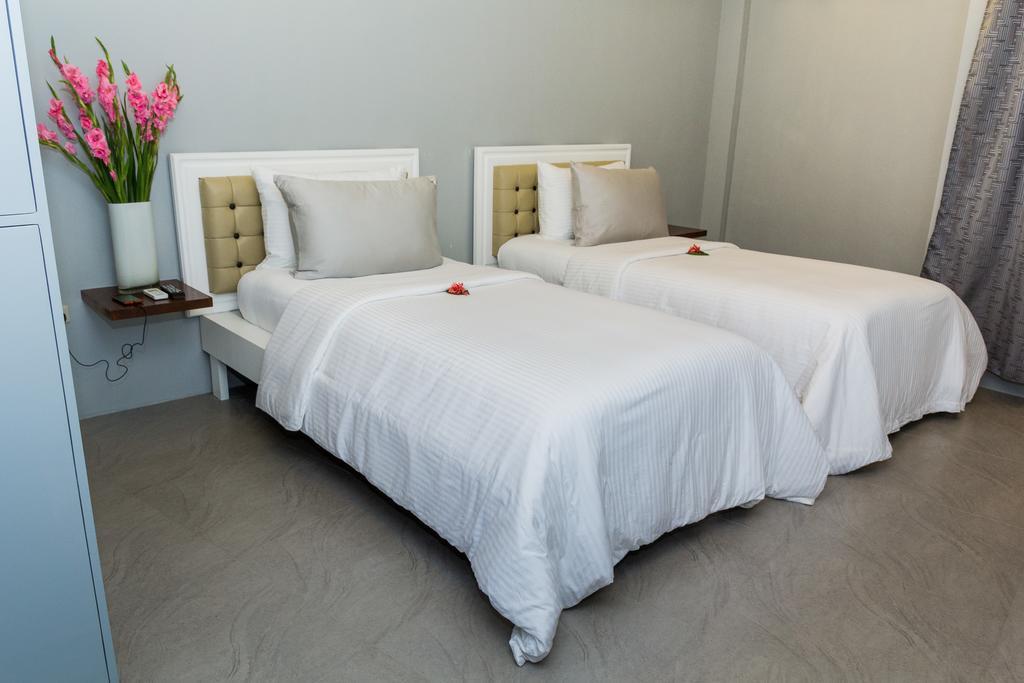 Koko'S Place Diniwid Balabag  Ngoại thất bức ảnh